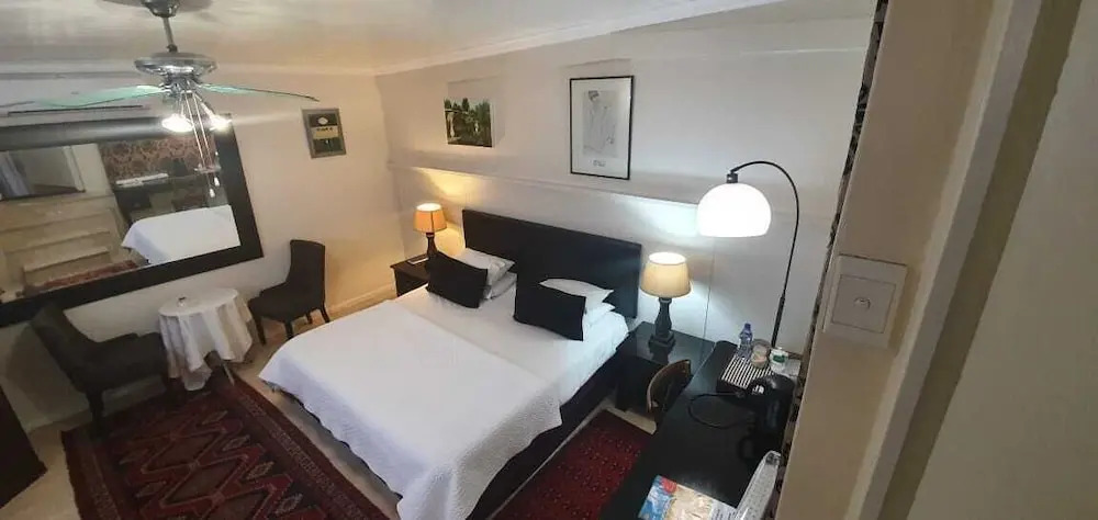 35onWashington Guesthouse