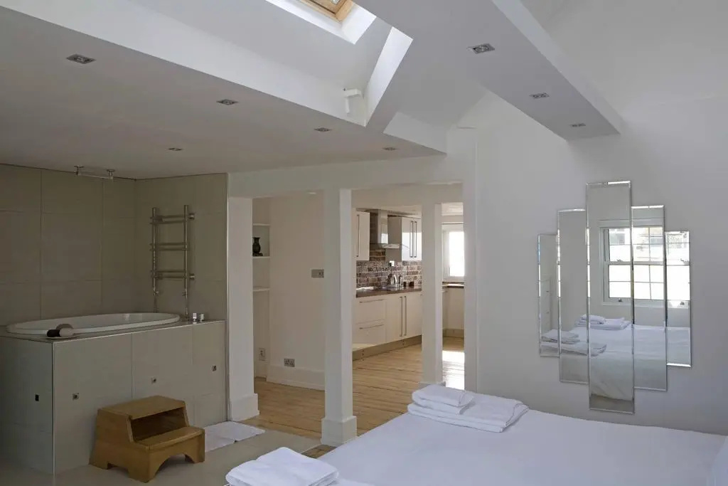 Zanzibar House Award Winning 8-Bedroom Holiday Home