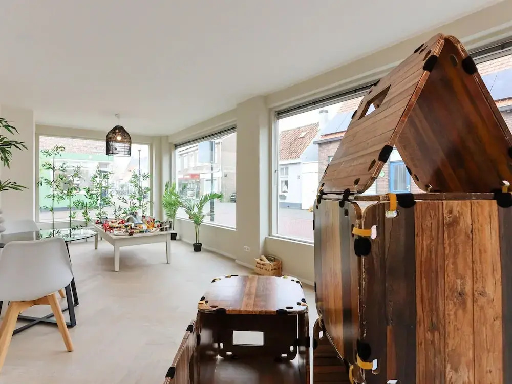 Suite in Vrouwenpolder Near North Sea Beach