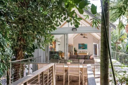 Byron Bay Accom 12 Childe Street, Byron Bay - Absolute Belongil Summerhouse