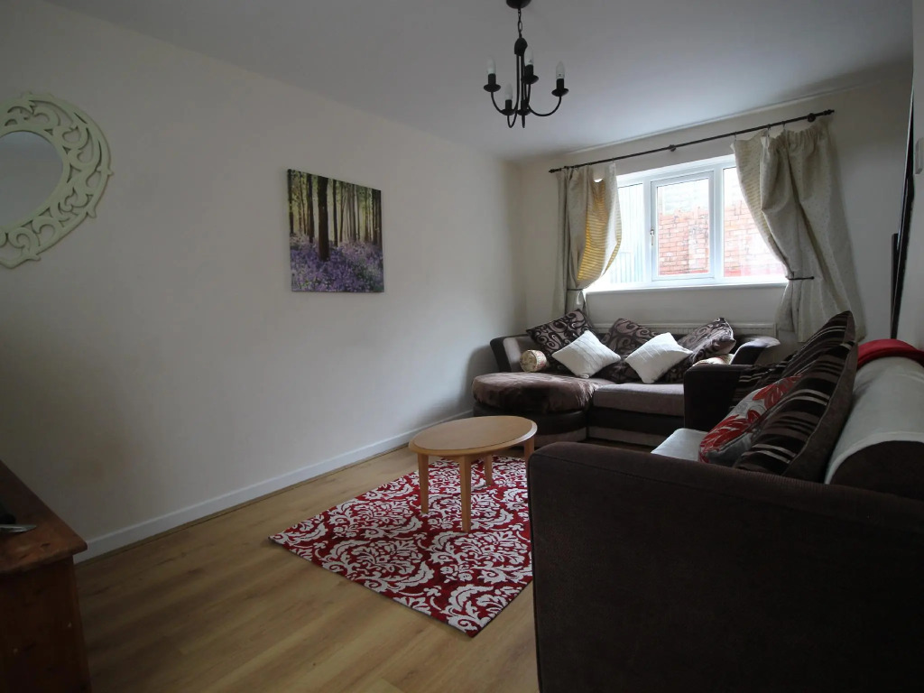 Tongwynlais Cottage by Cardiff Holiday Homes