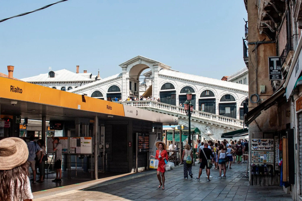 Fondaco di Rialto