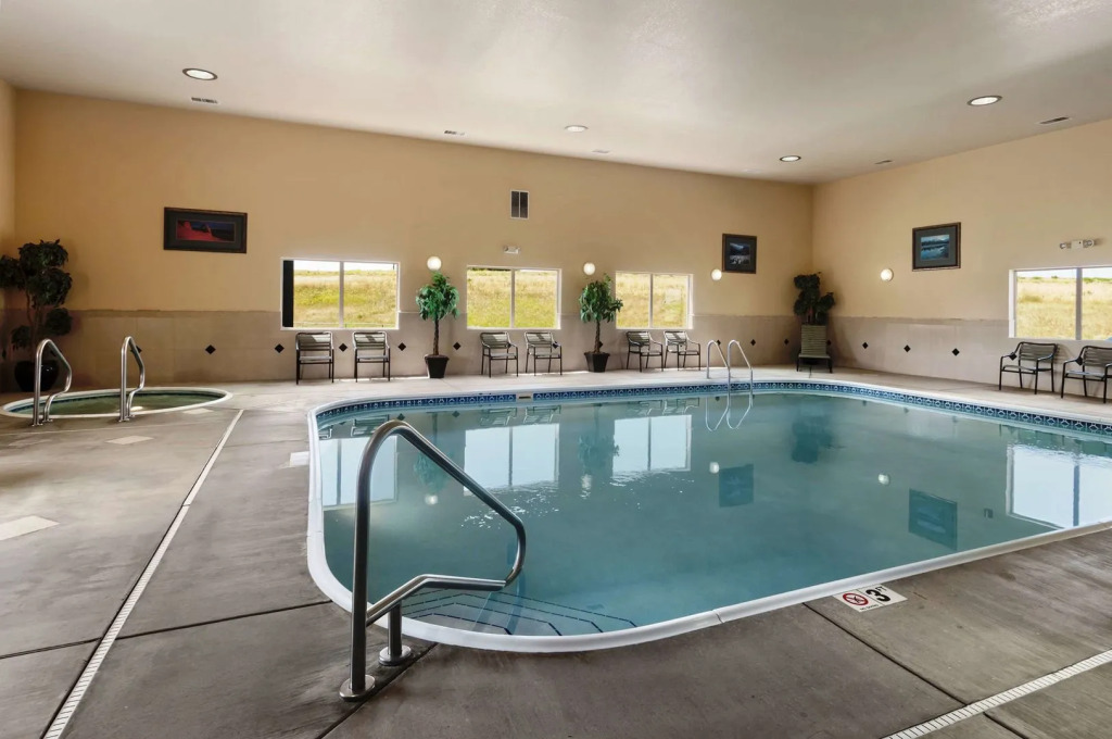 Summit Suites