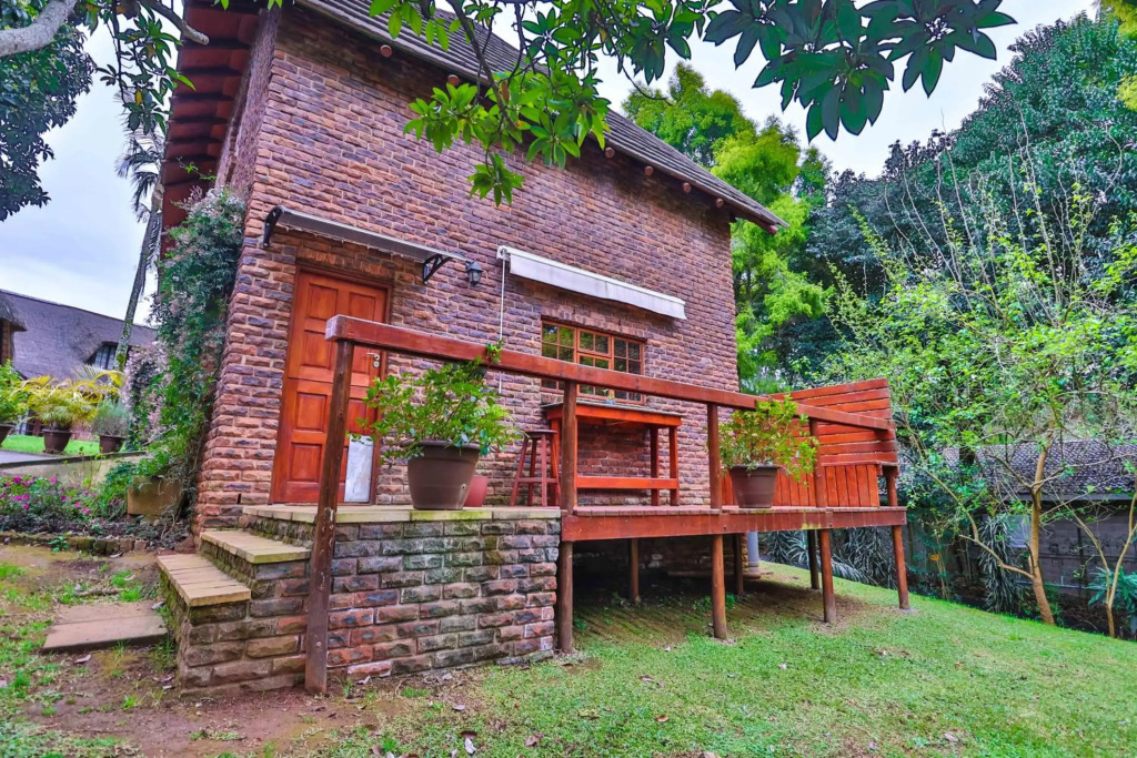 Self catering, fully equipped, 2 storey cottage.