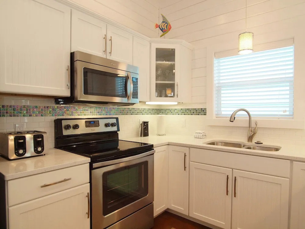 The Sea Monkee Pb216 3 Bedrooms 2 Bathrooms Condo