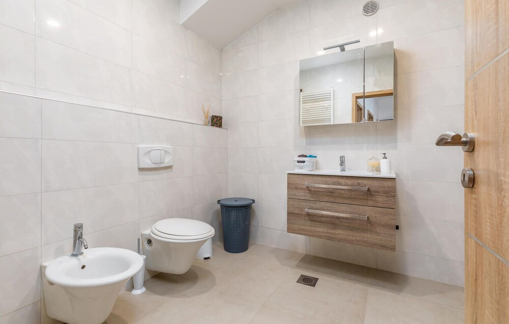 Stunning Apartment in Pula With Wifi and 2 Bedrooms