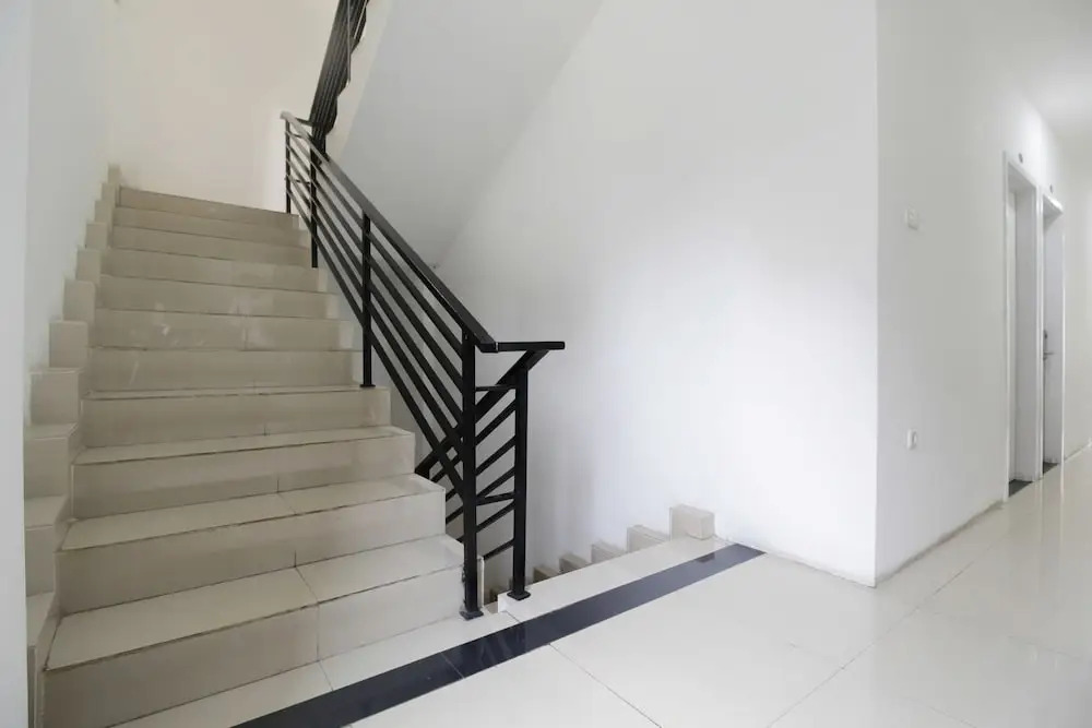 Airy Thamrin Kota Bumi 31 Jakarta