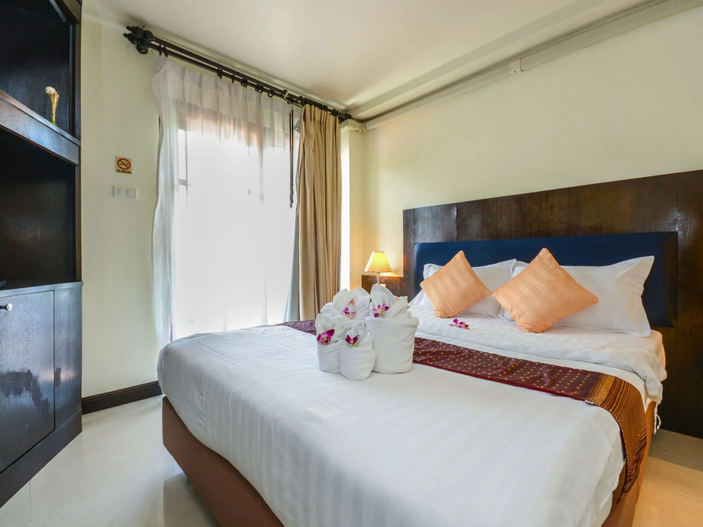Enjoys Beach House Karon