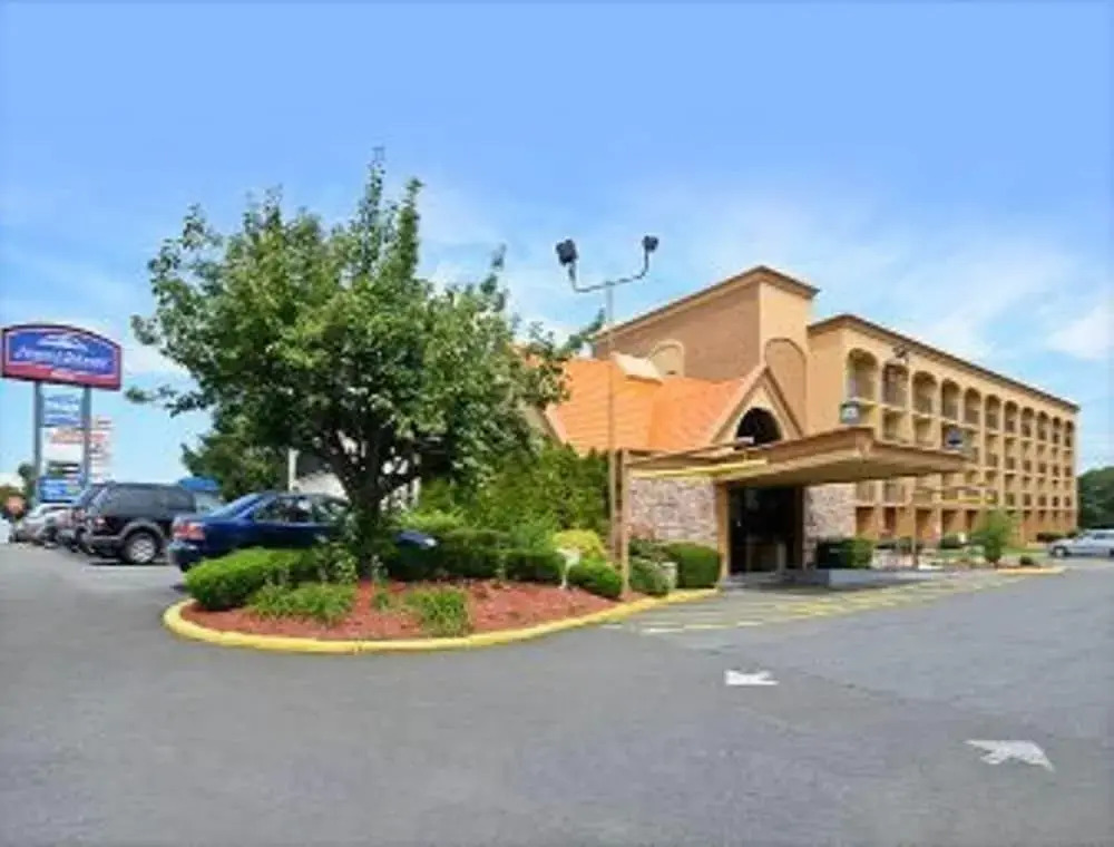 Howard Johnson Clifton