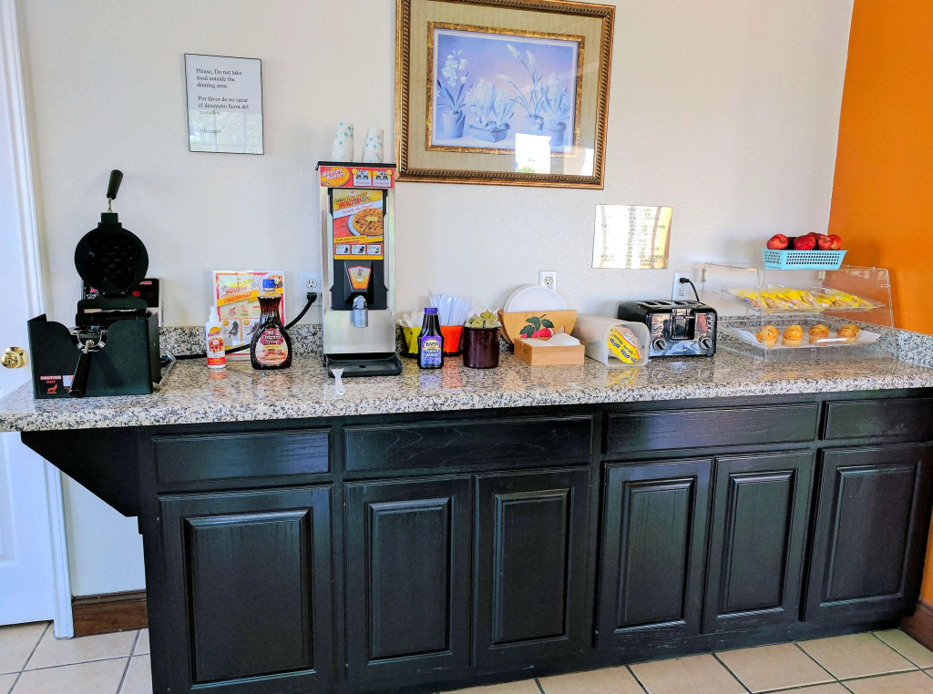Americas Best Value Inn - Brownsville