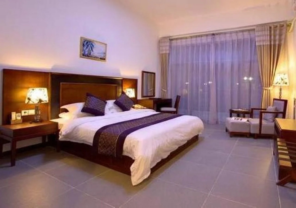 Huating Business Hotel