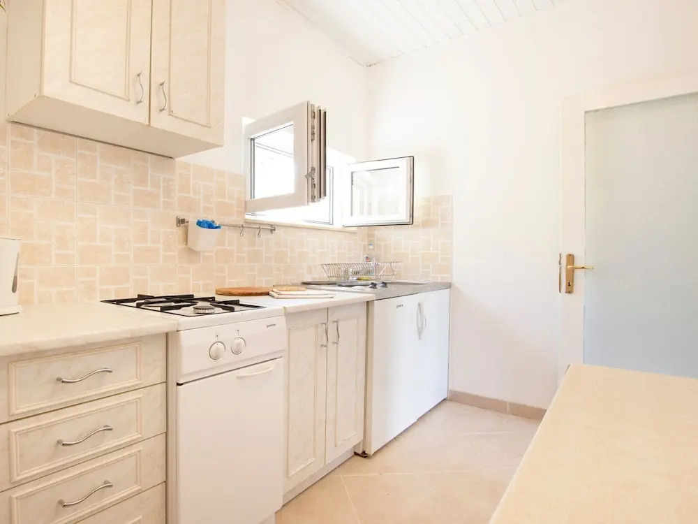 Cosy Holiday Home in Baška Voda With Terrace