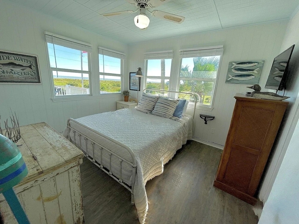 Bolivar Del Mar 3 Bedroom Home by RedAwning