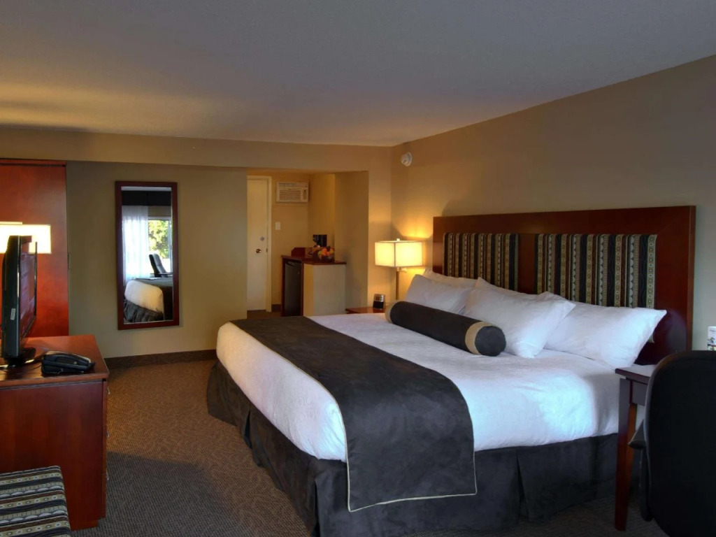 Coast Penticton Hotel