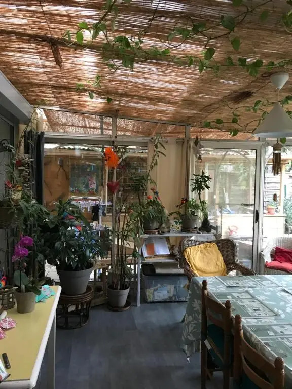 2 CHAMBRES B&B PRÈS DE LAÉROPORT ET DU MEETT