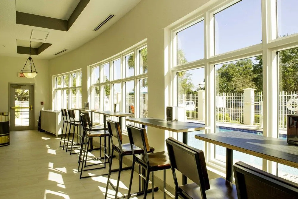 Holiday Inn Express Hotel & Suites St. Petersburg North (I-275)
