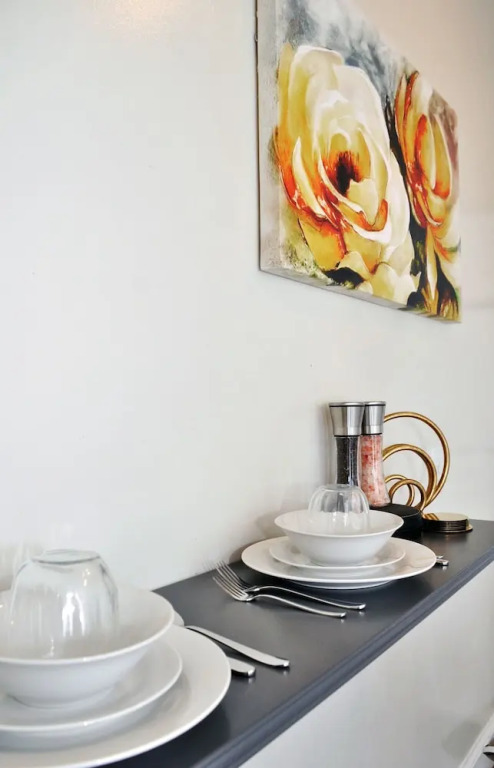 CH6 Beautiful Fully Furnished 2BR King Beds