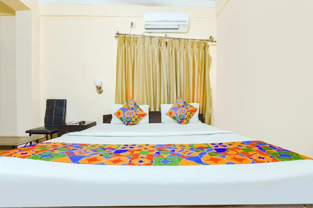 Fabhotel Dovers Inn