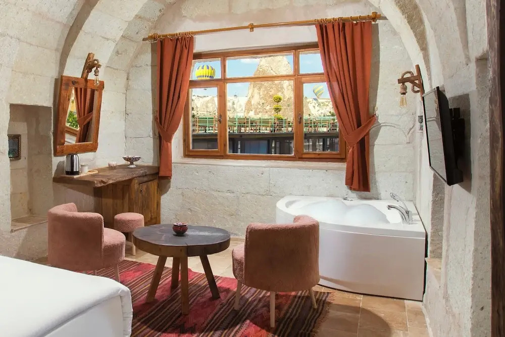 Magna Aurum Cave Hotel