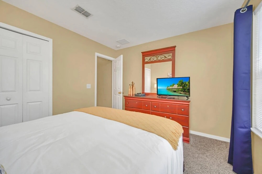 7BR Family Home w PVT Pool Hot Tub Games Room