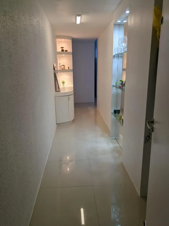 Apto com vista lindíssima para o Mar, a 150 metros da praia