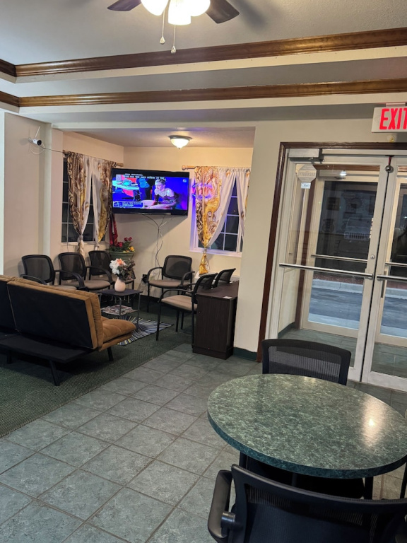 Highland Inn Peculiar