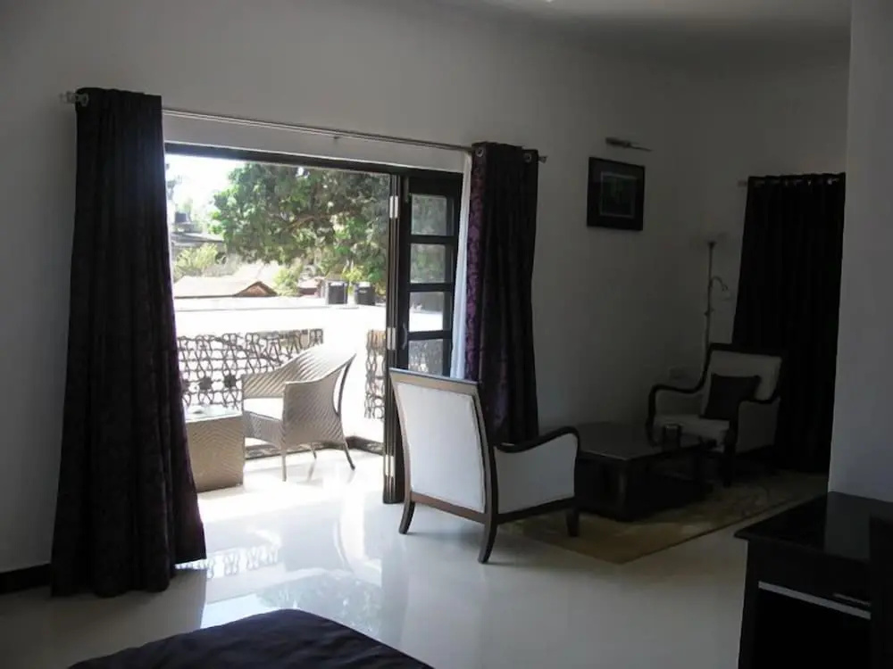 Silver Sands Hideaway Resort, Candolim
