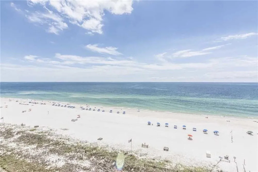 The Enclave 907 - 3 Br condo by RedAwning