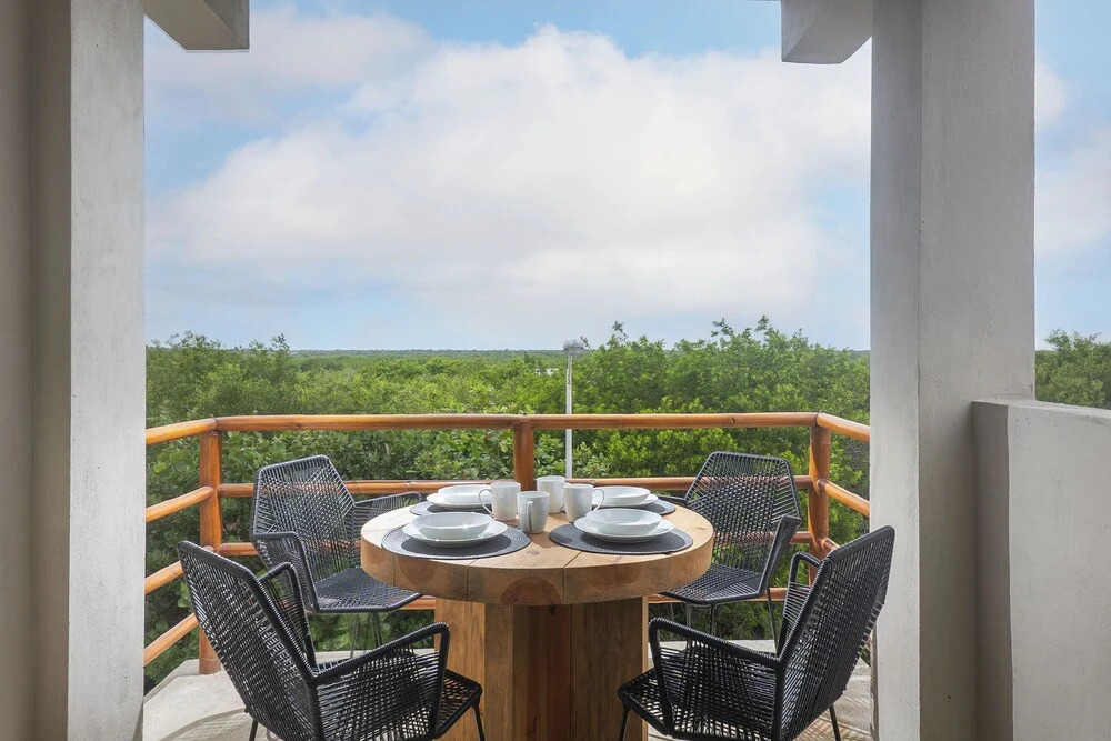 Equipped One Bedroom Beach Front Condo