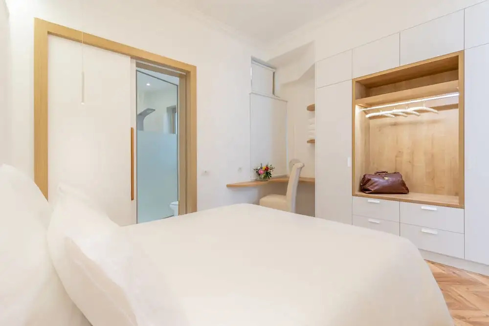 Chandakos 8 Design Apts