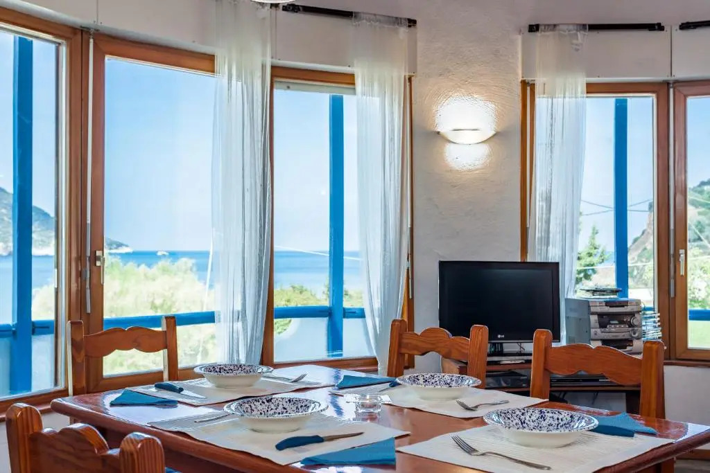 Karavos Sea View Apartments