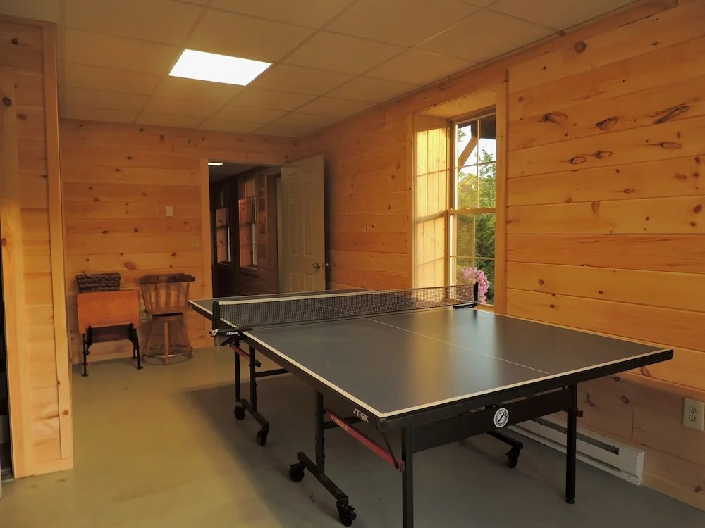 Limerick Lodge 3 Bedrooms 3.5 Bathrooms Cabin