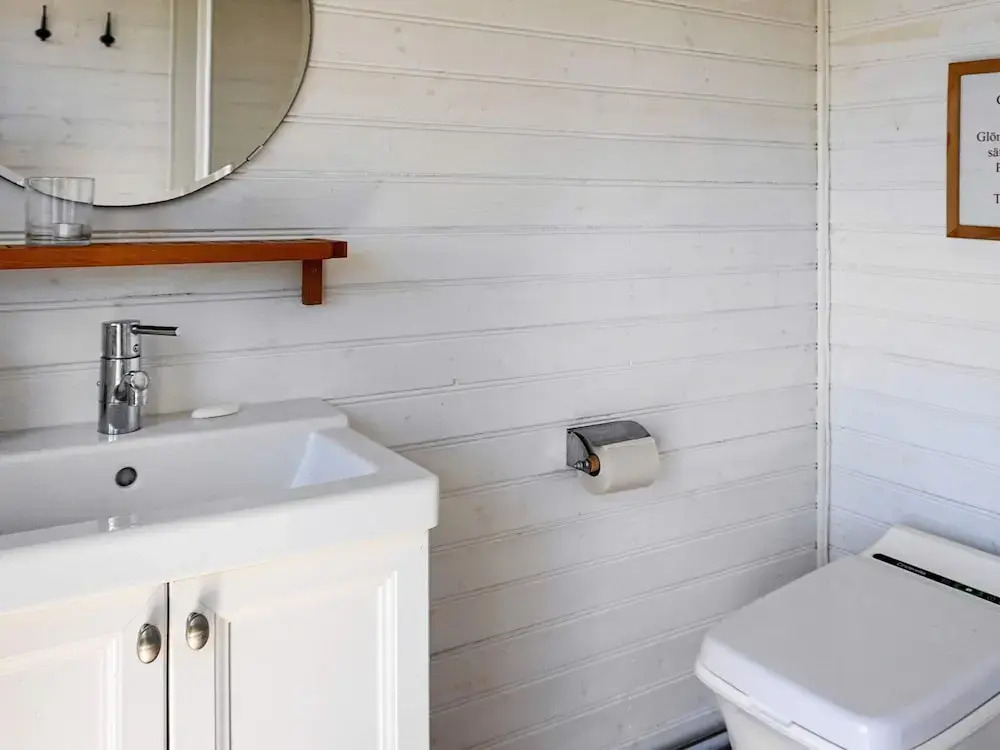 6 person holiday home in GULLSPåNG