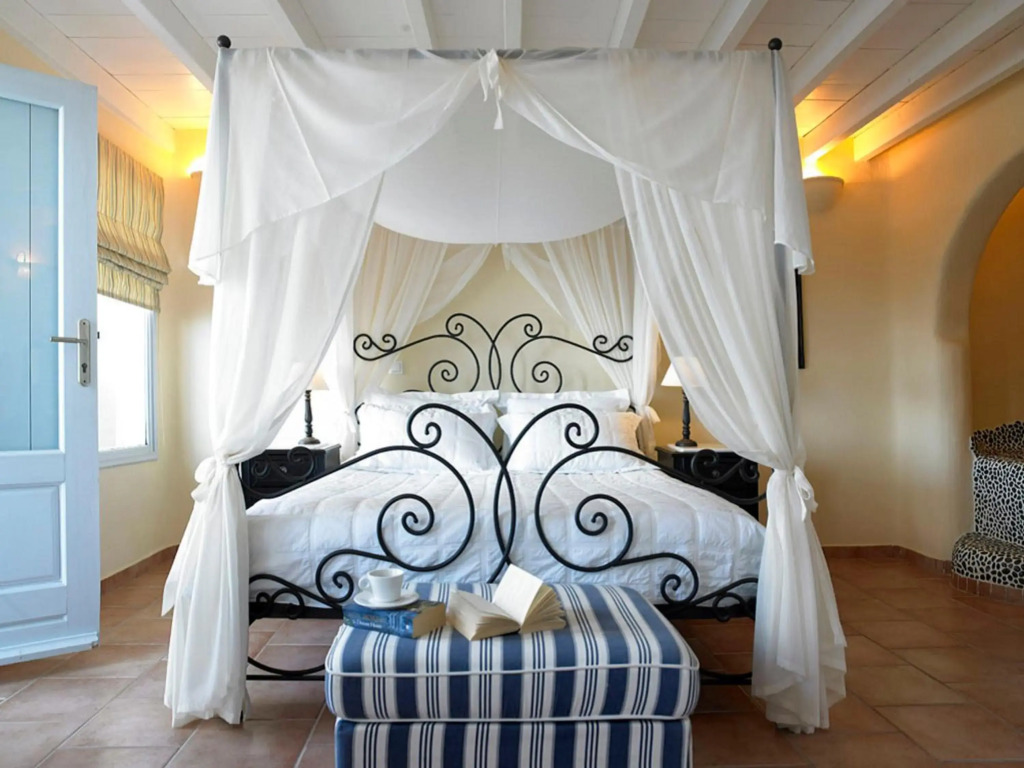 Suites of the Gods Cave Spa Hotel