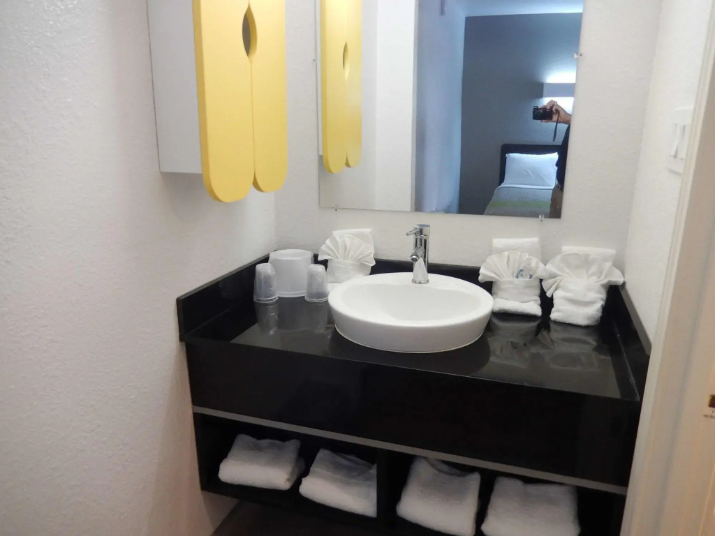 Venetian Inn & Suites Houston