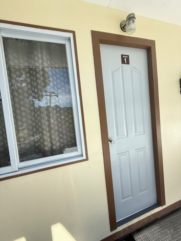 Belechl Ranch Studio Rental - Cozy Compact Room with Private Bathroom