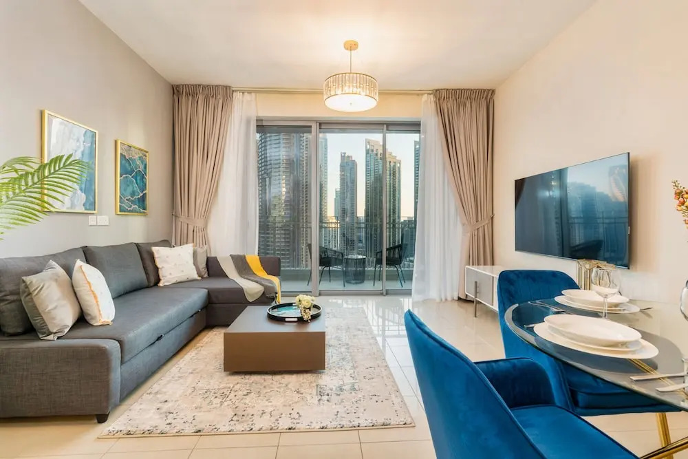 Luxurious 1B With Opera & fountains views