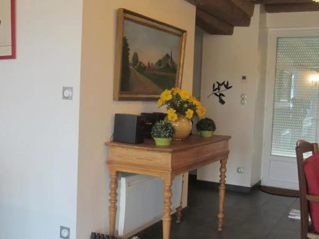 Maison bourbonnaise rénovée avec terrasse, Wifi et parking - FR-1-489-107