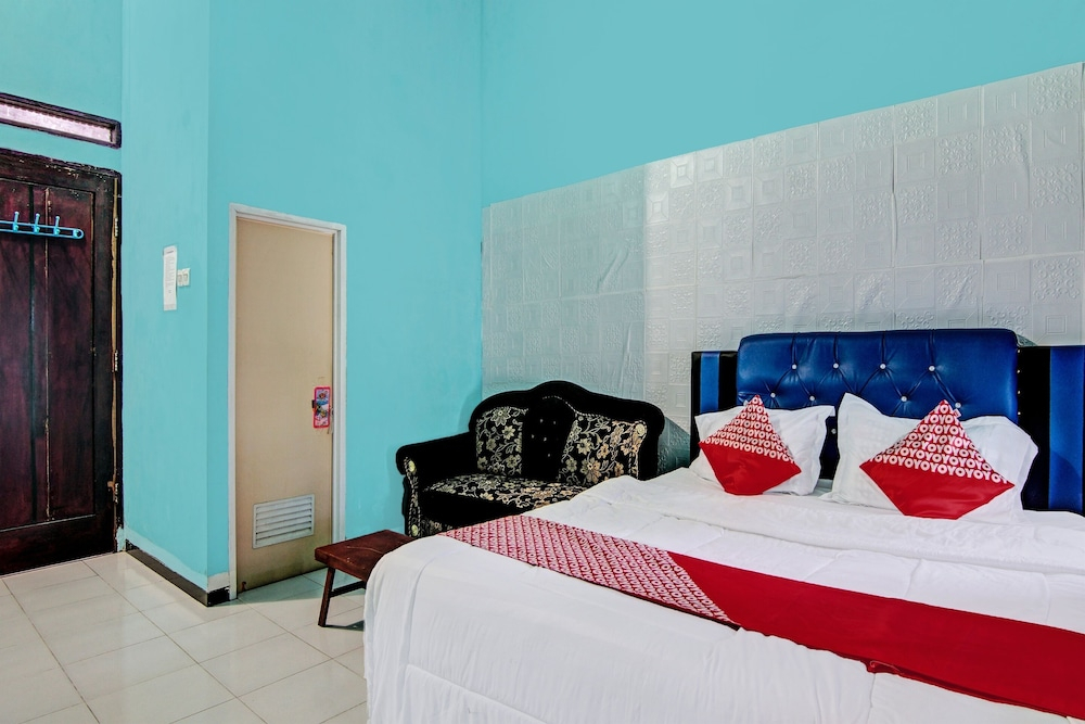 Hotel O Wisma Cendana Syariah Near PASAR FLAMBOYAN