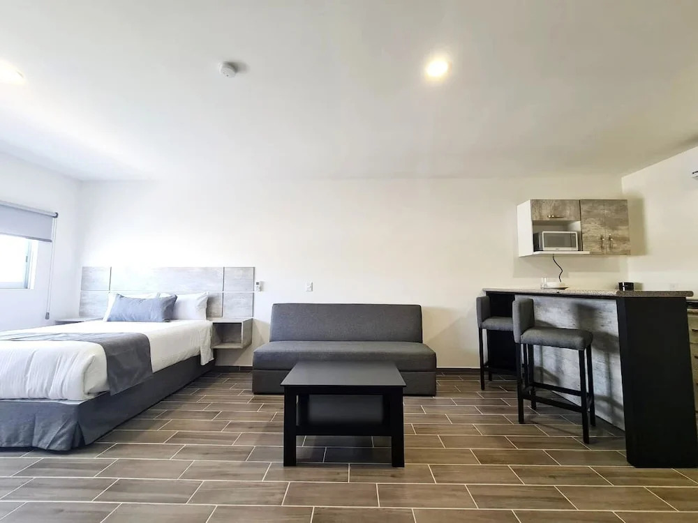 Sr Suites