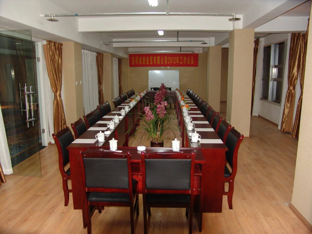 Hong He Hotel(昆明红河宾馆（火车站店）)