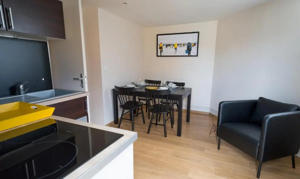 Le Courtoisville Apartment
