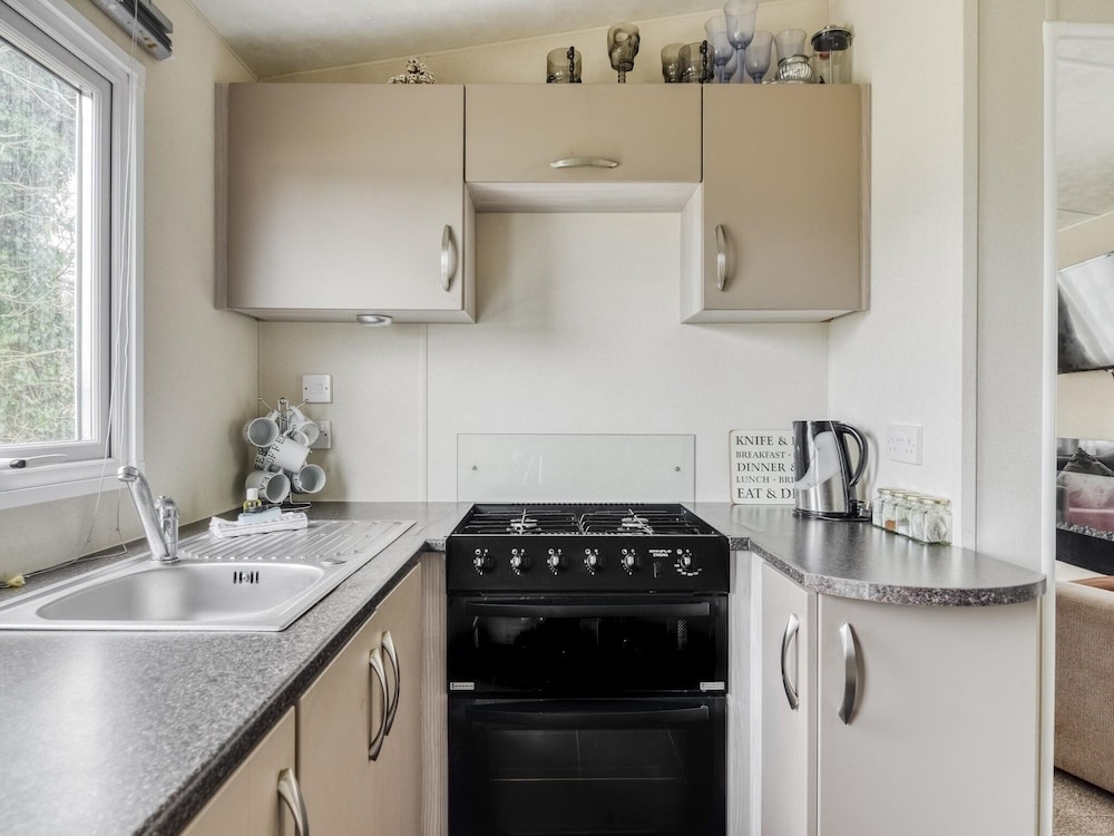 Simplistic Home in Hastings Near Alexandra Park