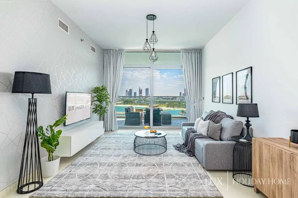 LUX - Opulent Island Suite Burj Khalifa View 1