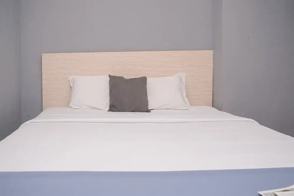 Minimalist Studio Room Apartment At Urbantown Serpong