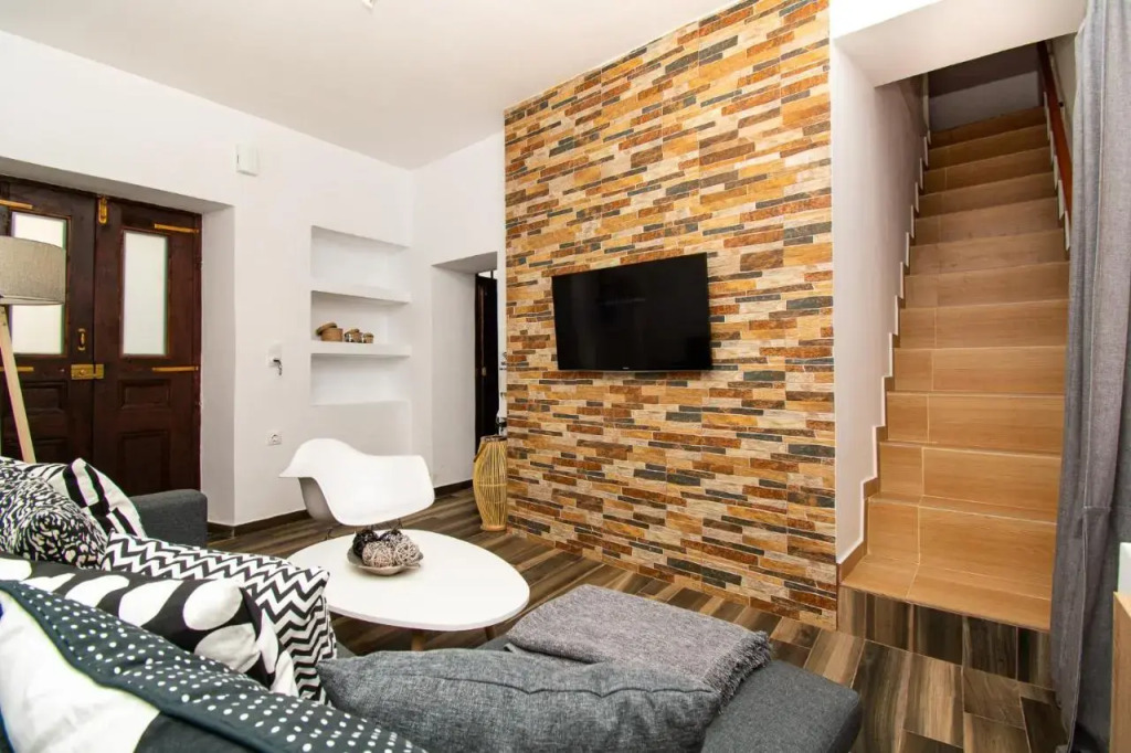 Elithas Cozy House 1