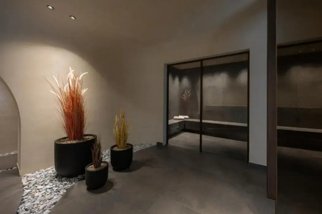 Enarma Suites & Spa Wellness Retreat