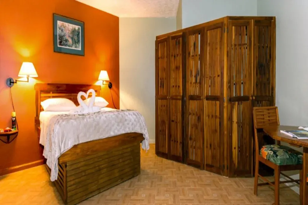 Toucan Inn