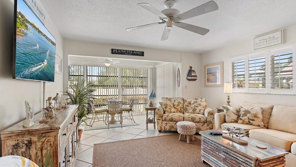 Serenity On Sutton 2 Bedroom Townhouse by RedAwning