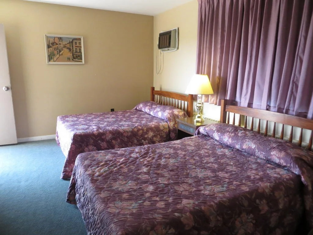Riverview Motel